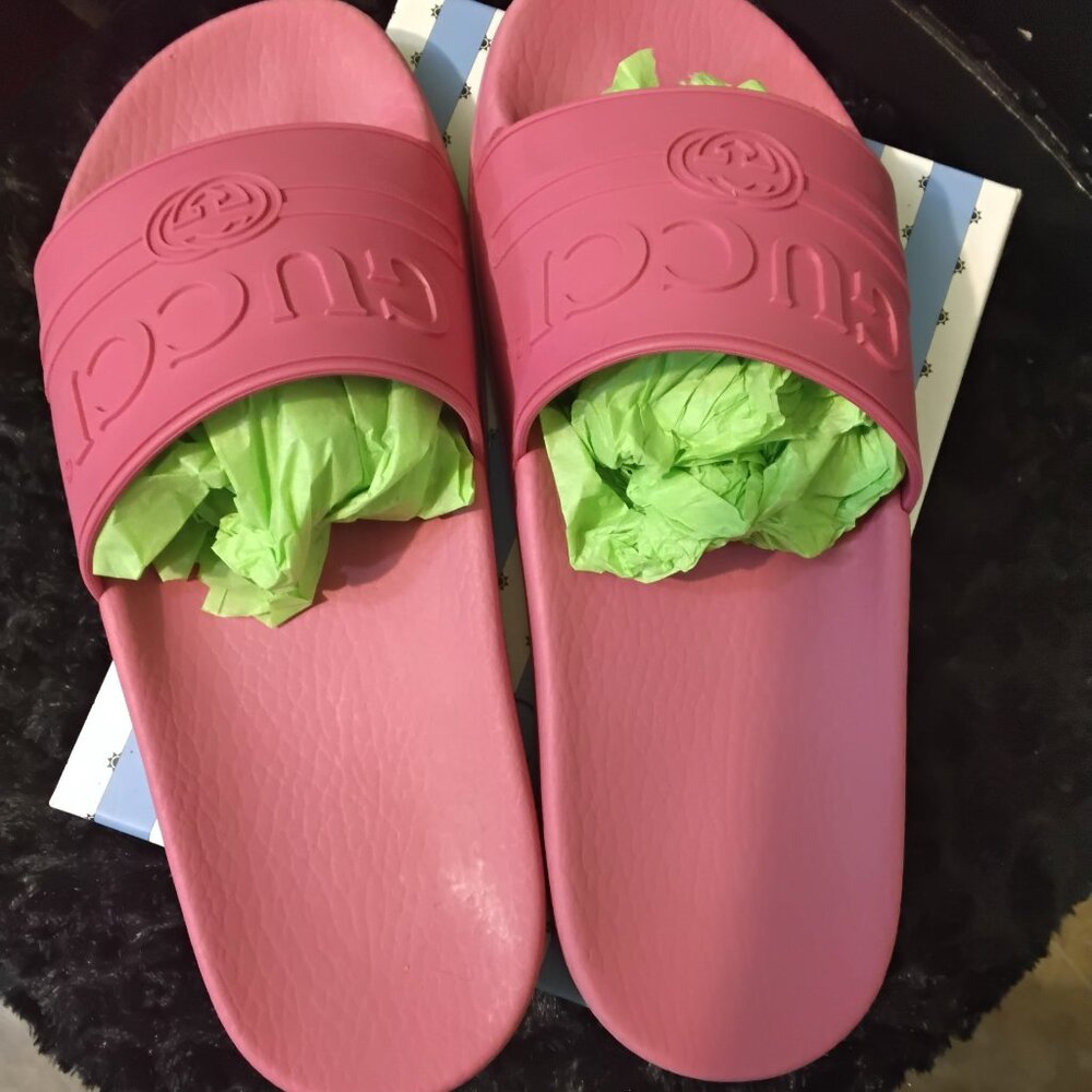 GUCCI Slides in Pretty Pink